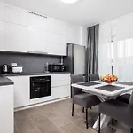 Relax Апартаменты *
